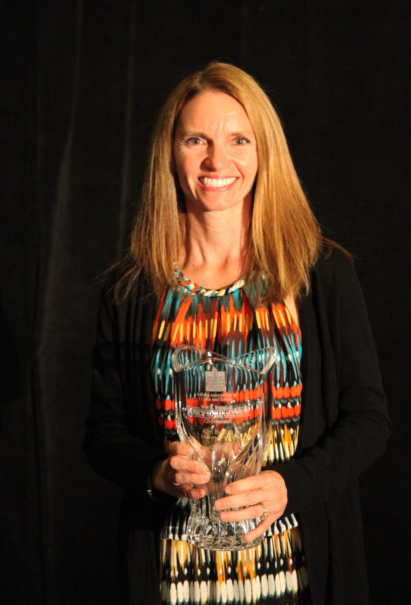 Kim Burton receives IACT Award